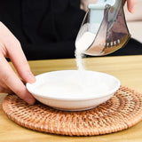 Pet food measuring scoop for cat food
